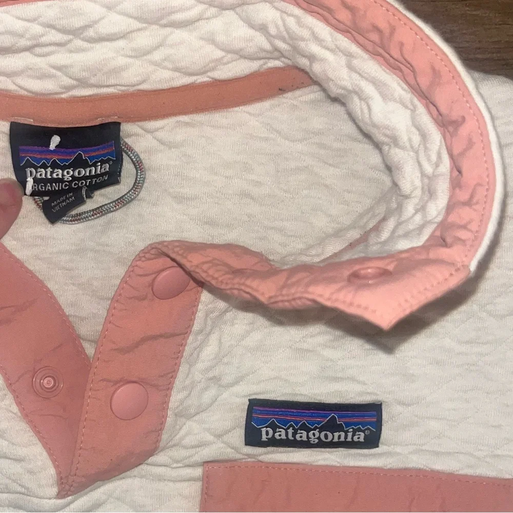 Patagonia Women’s cream Organic Cotton Quilt Snap-T Pullover - Picture 2 of 3